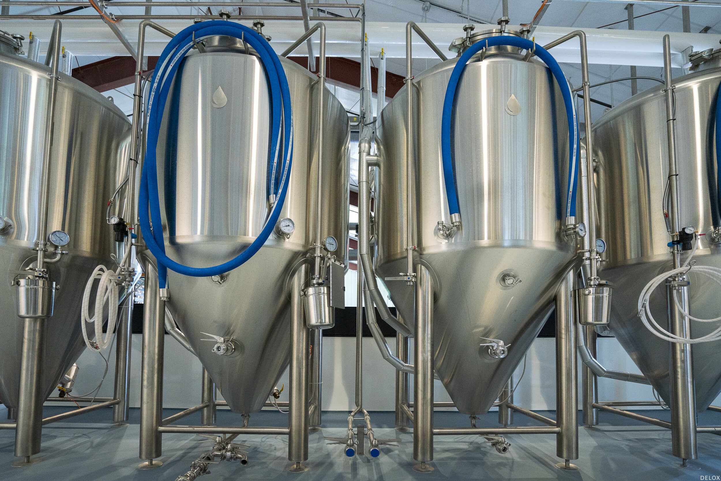 食品加工工厂废气输送：抽气塑料管选型指南缩略图