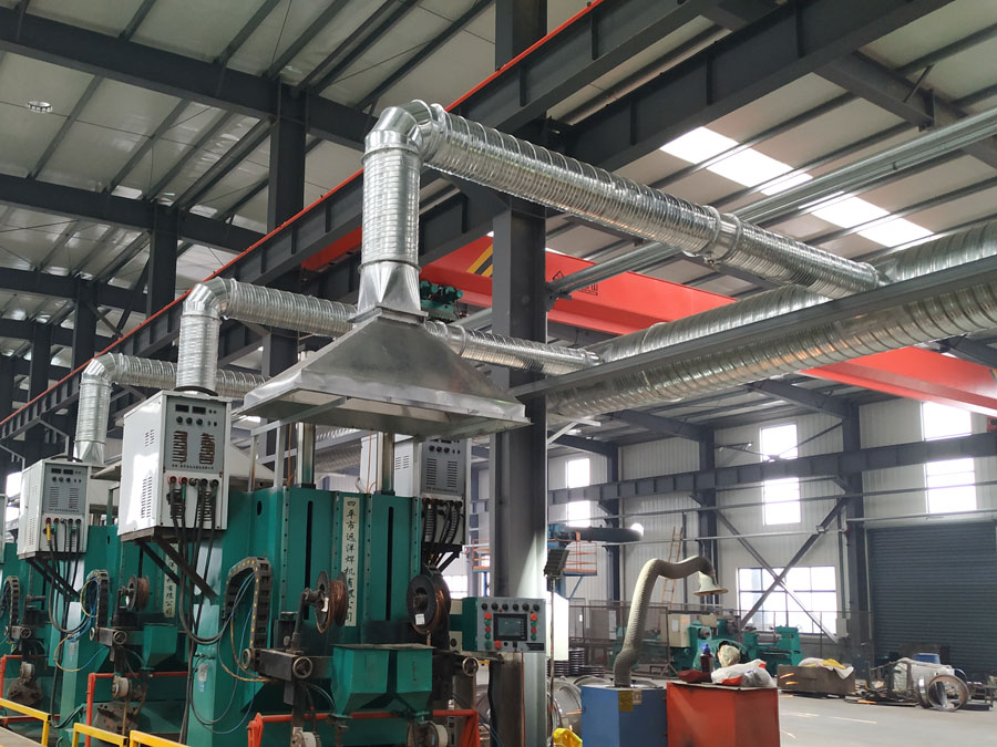 汽车维修厂尾气抽排：耐高温伸缩通风软管适配车间场景，耐腐蚀易收纳抽排稳缩略图