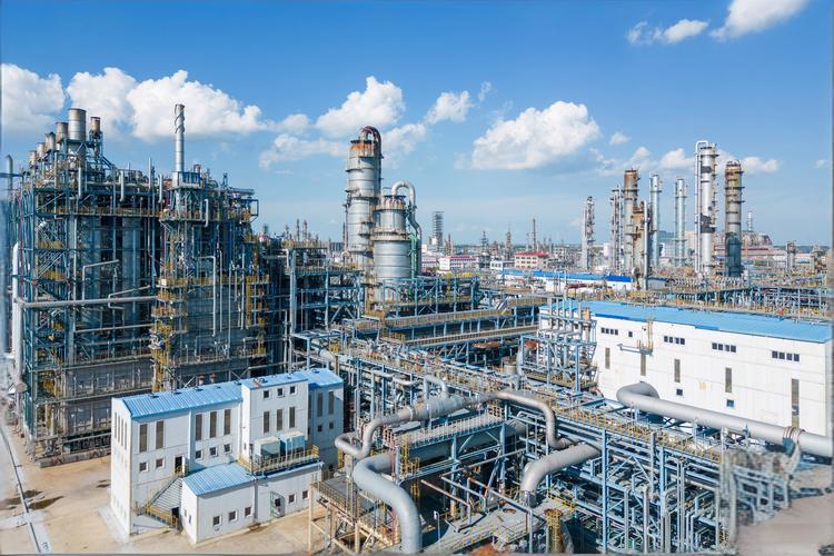 石油化工耐超高温蒸汽软管应用场景：耐压防漏，适配极端工况插图